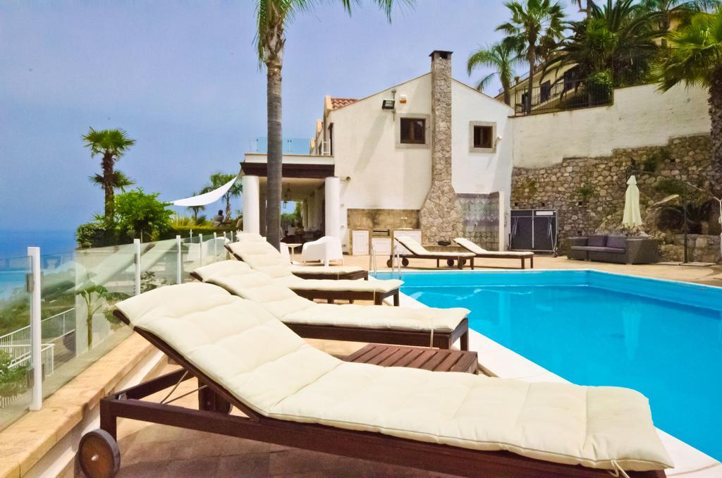 Luxury Taorum Villa With Spectacular Sea Views In טאורמינה מראה חיצוני תמונה