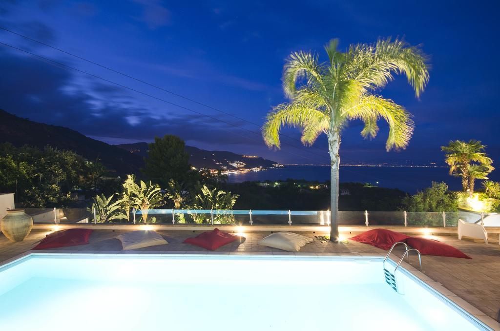 Luxury Taorum Villa With Spectacular Sea Views In טאורמינה מראה חיצוני תמונה