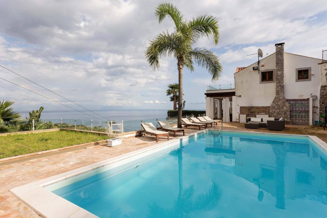 Luxury Taorum Villa With Spectacular Sea Views In טאורמינה מראה חיצוני תמונה