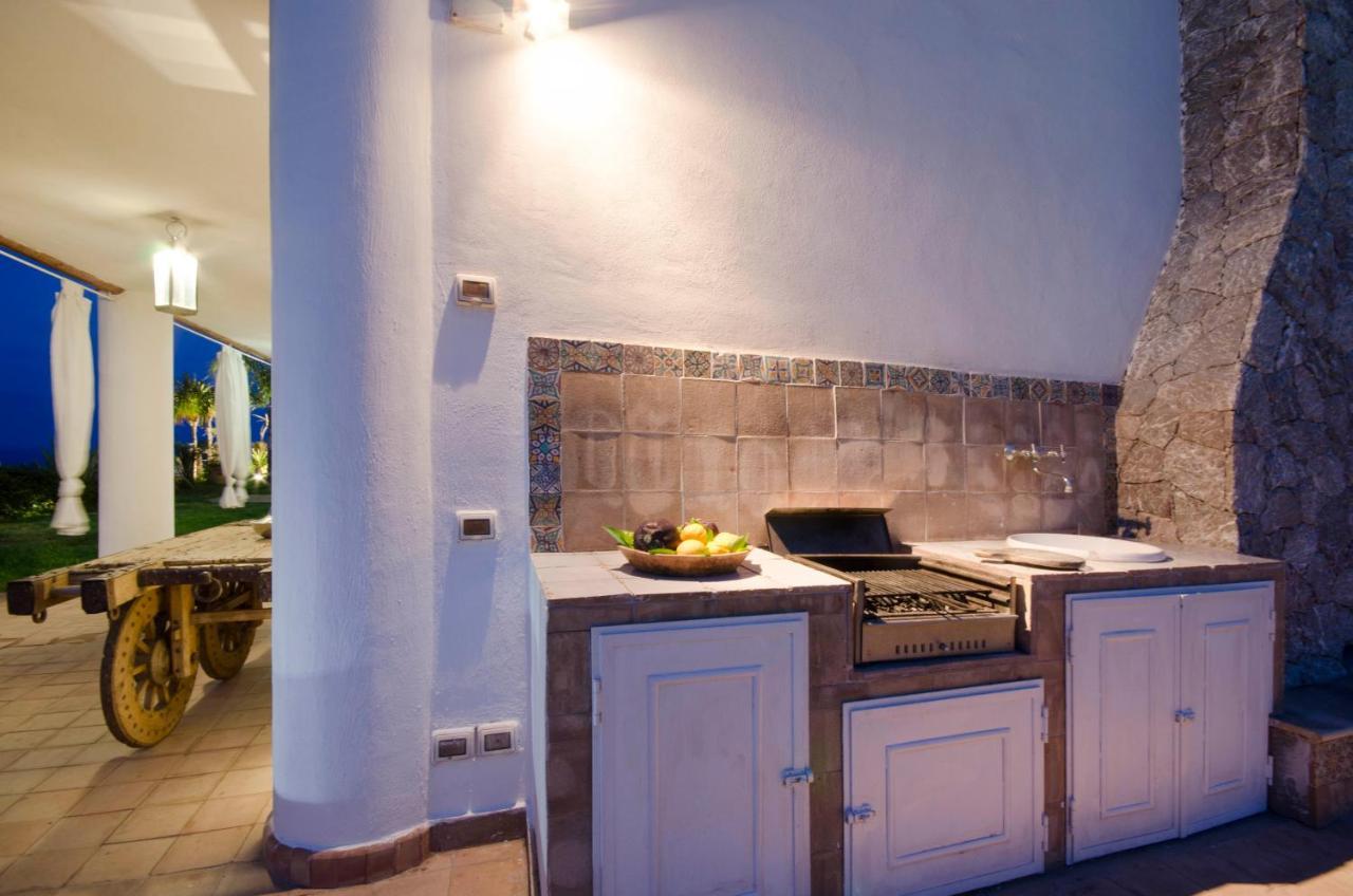 Luxury Taorum Villa With Spectacular Sea Views In טאורמינה מראה חיצוני תמונה