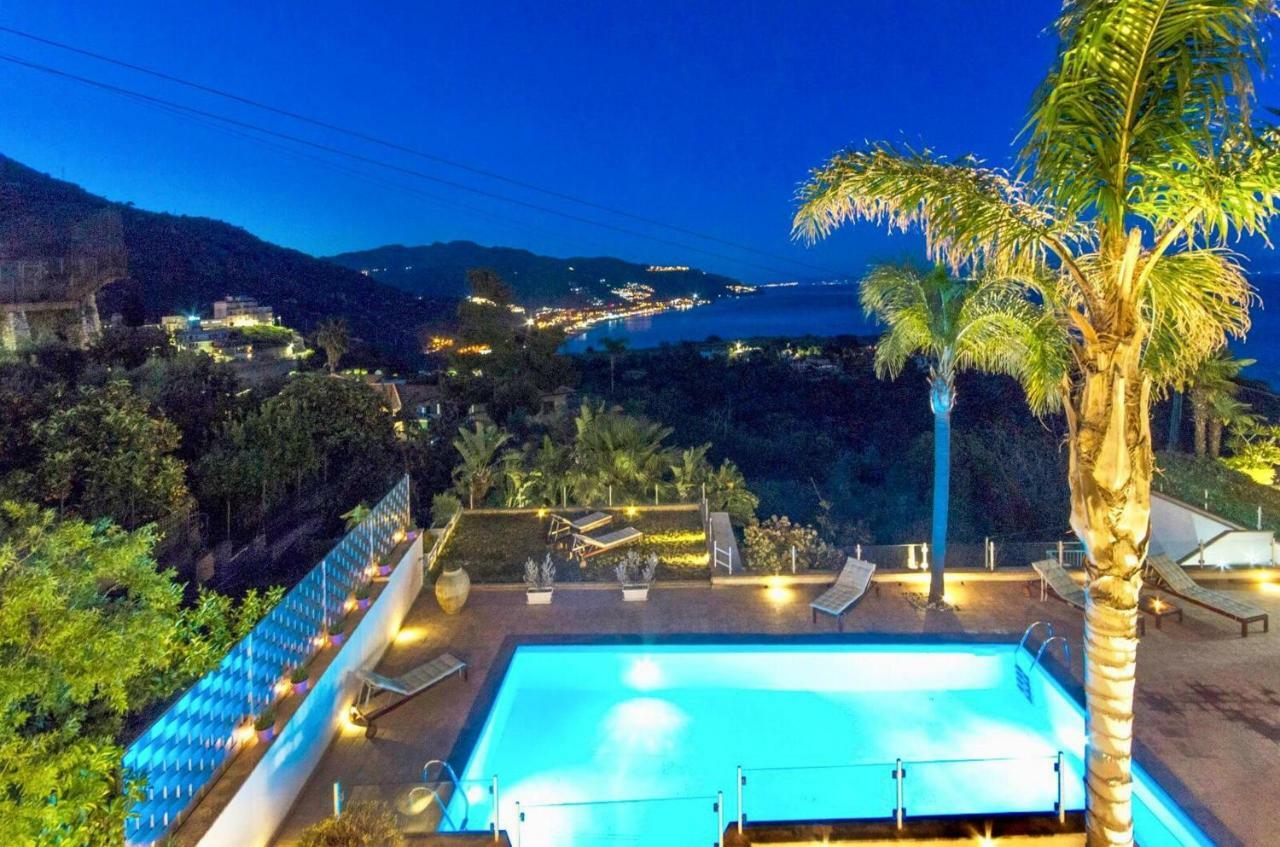Luxury Taorum Villa With Spectacular Sea Views In טאורמינה מראה חיצוני תמונה
