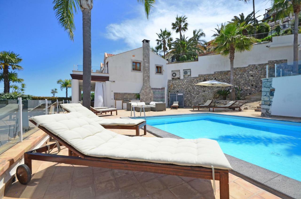 Luxury Taorum Villa With Spectacular Sea Views In טאורמינה מראה חיצוני תמונה